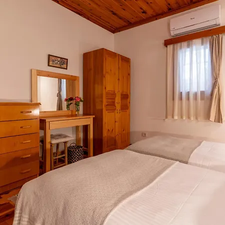 Helios House סלצ'וק