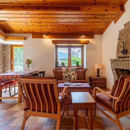 בית נופש Helios House