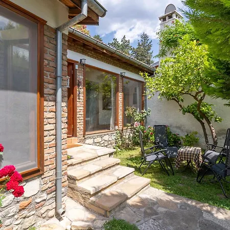 Helios House בית נופש