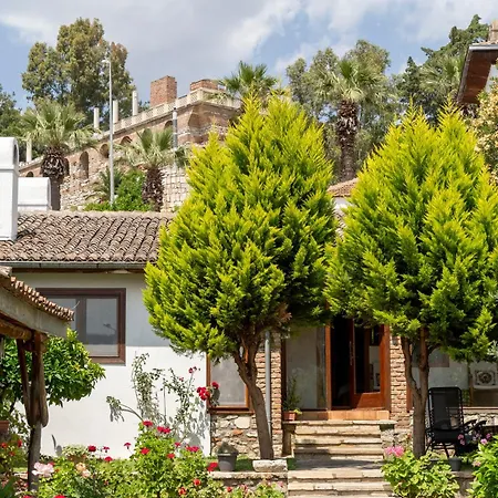 בית נופש Helios House סלצ'וק