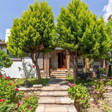Helios House בית נופש